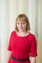 Воспитатель первой квалификационной категории Захарова Светлана Ивановна.